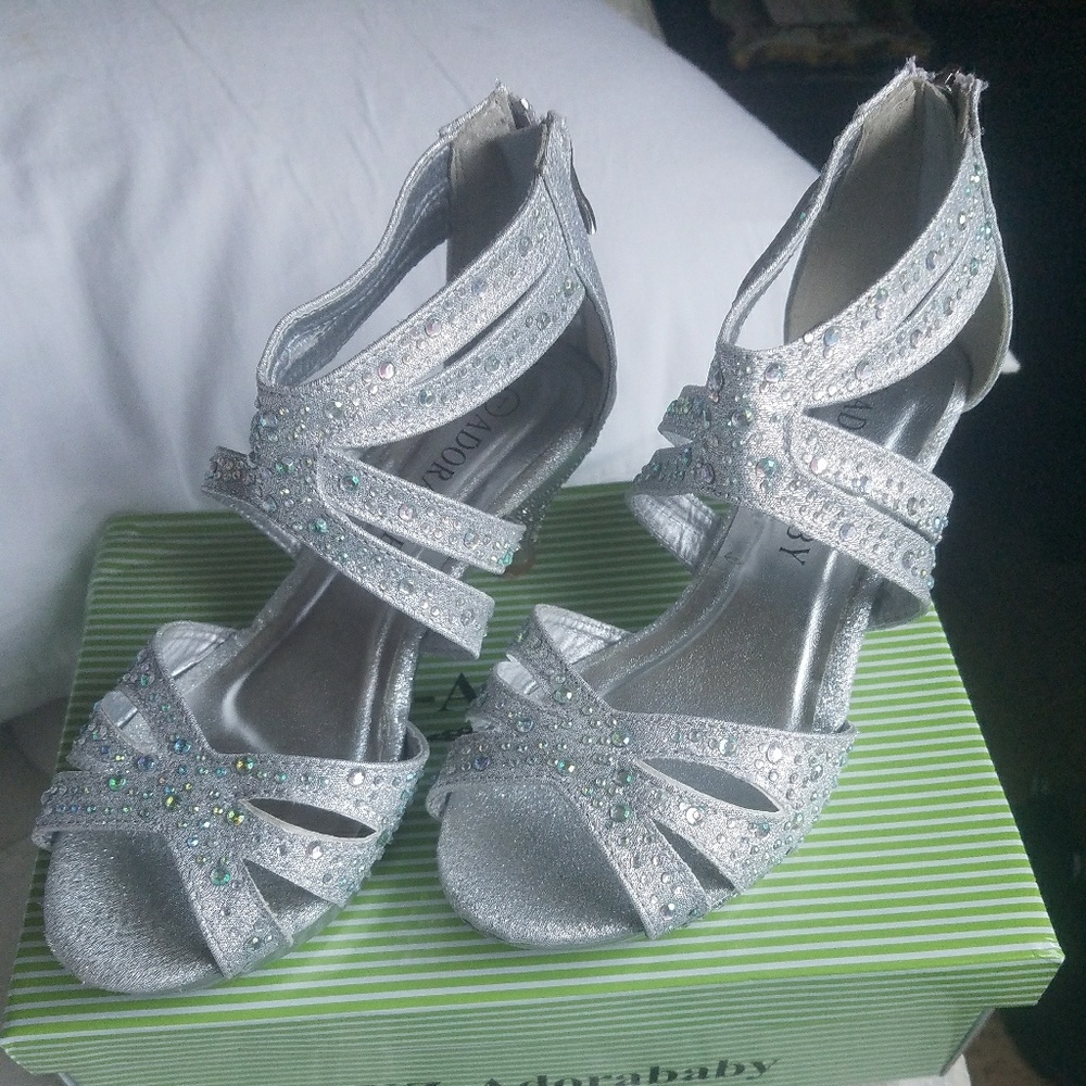 Little girl pageant shoes EUC